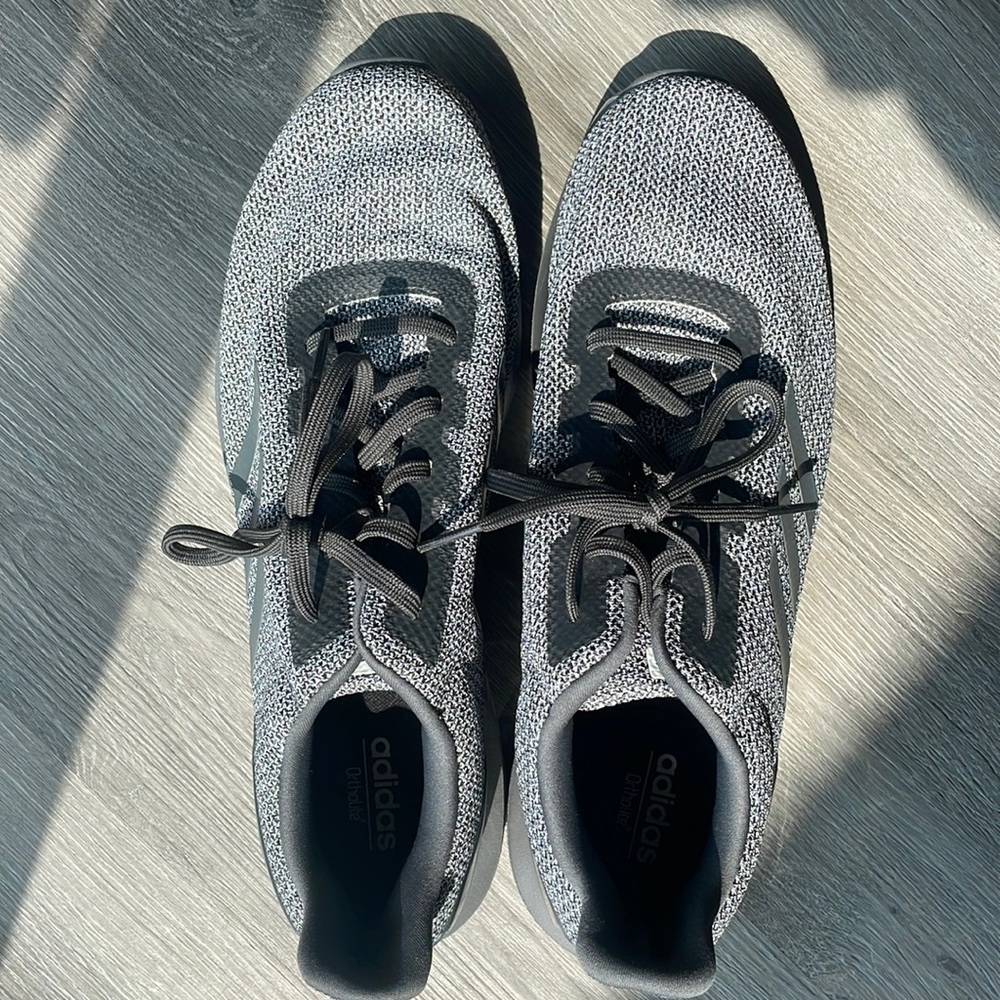 Adidas Men’s Cloudfoam Sneakers